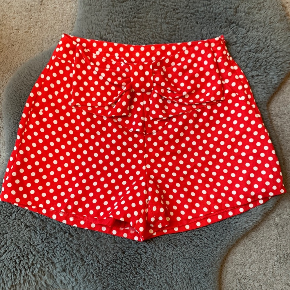 NWT! Adorable Disney LC collection size M shorts red/white polkadots